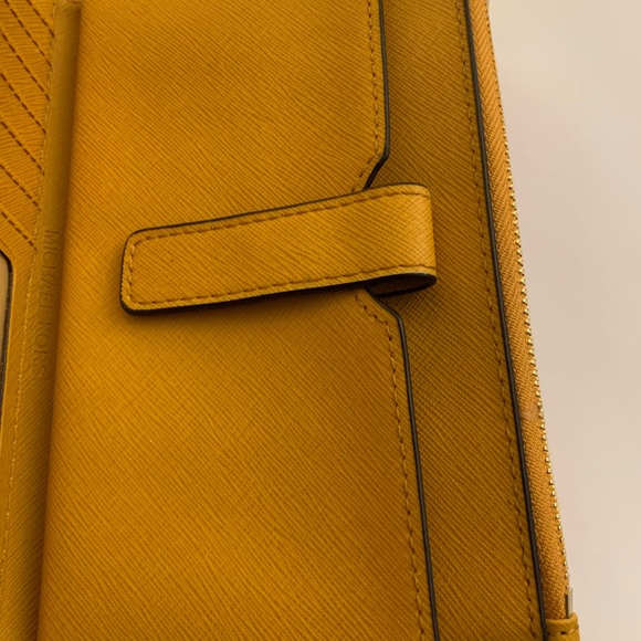 🎉SALE🎉 Michael Kors Jet Set Travel Leather Large Double Zip Wristlet Wallet - Picture 10 of 10